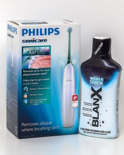 Промоция: Орален душ Philips Airfloss HX8211/02 + вода за уста BlanX® WhiteShock Whitening Mouthwash